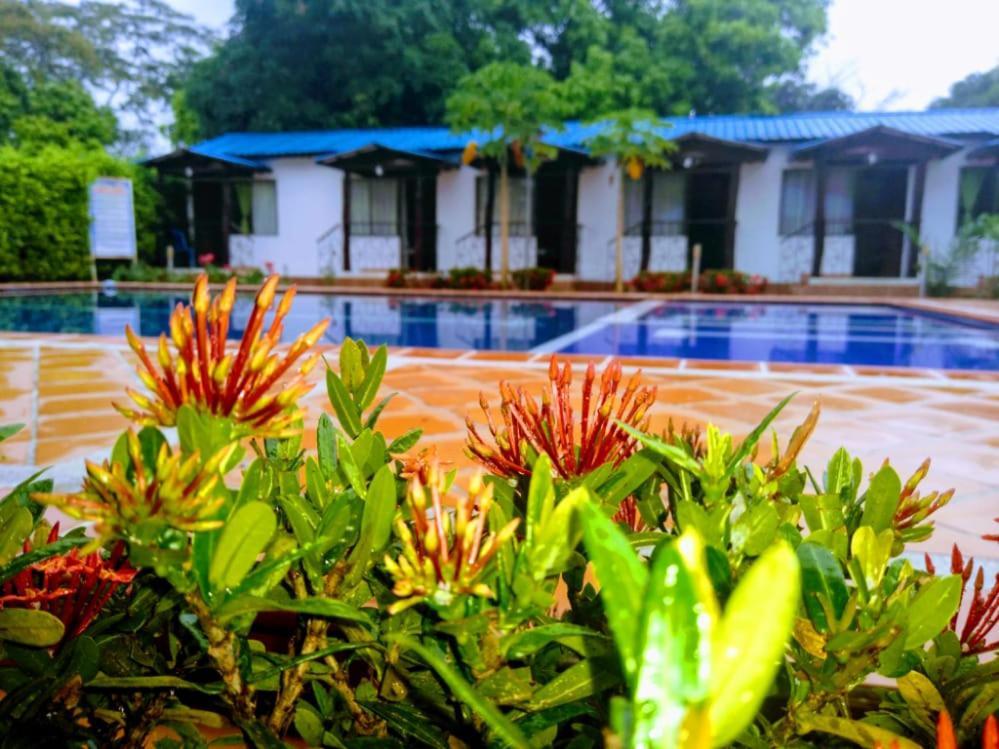 Cabanas El Saman Villavicencio Apiay Exterior photo