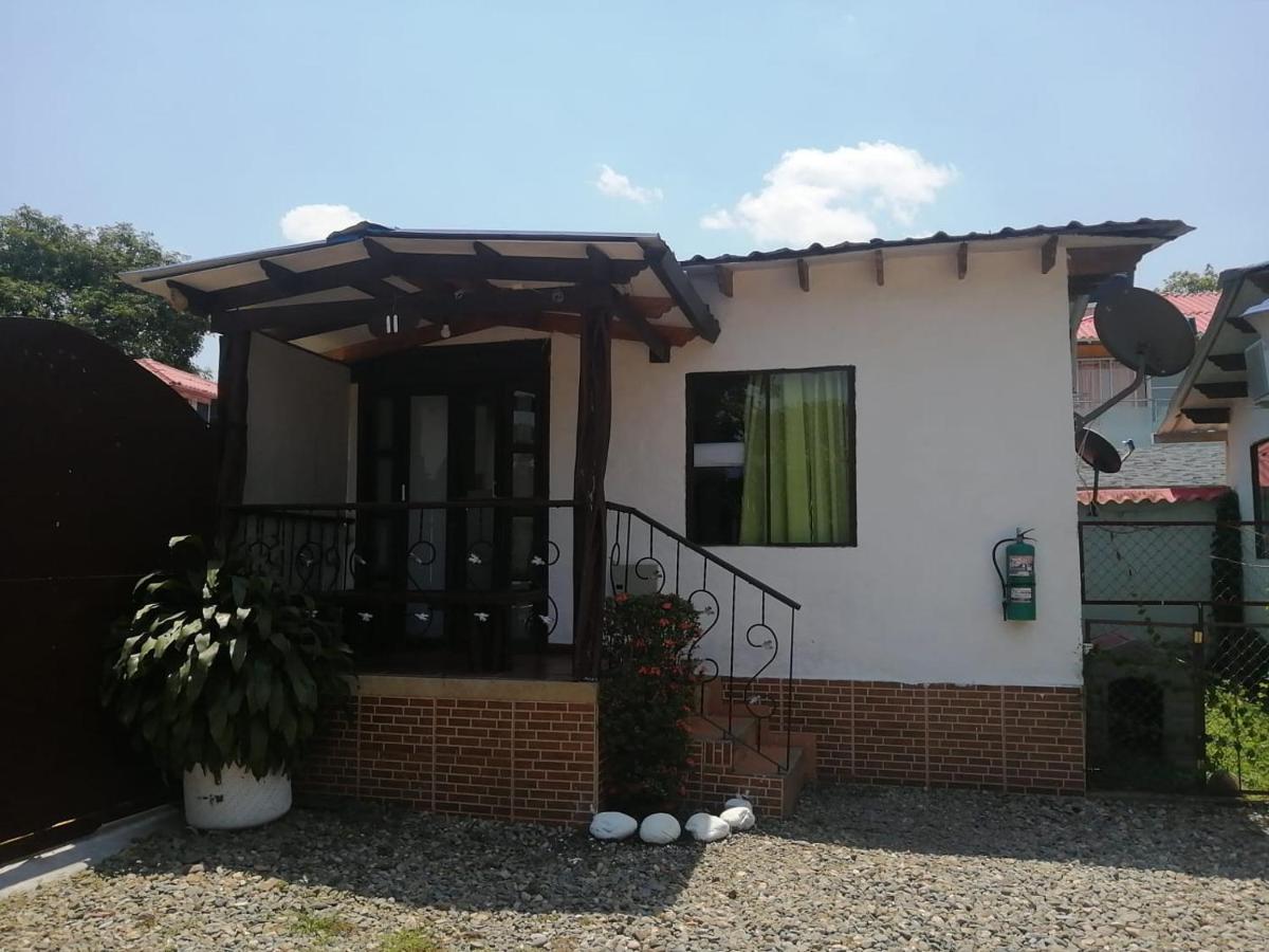Cabanas El Saman Villavicencio Apiay Exterior photo